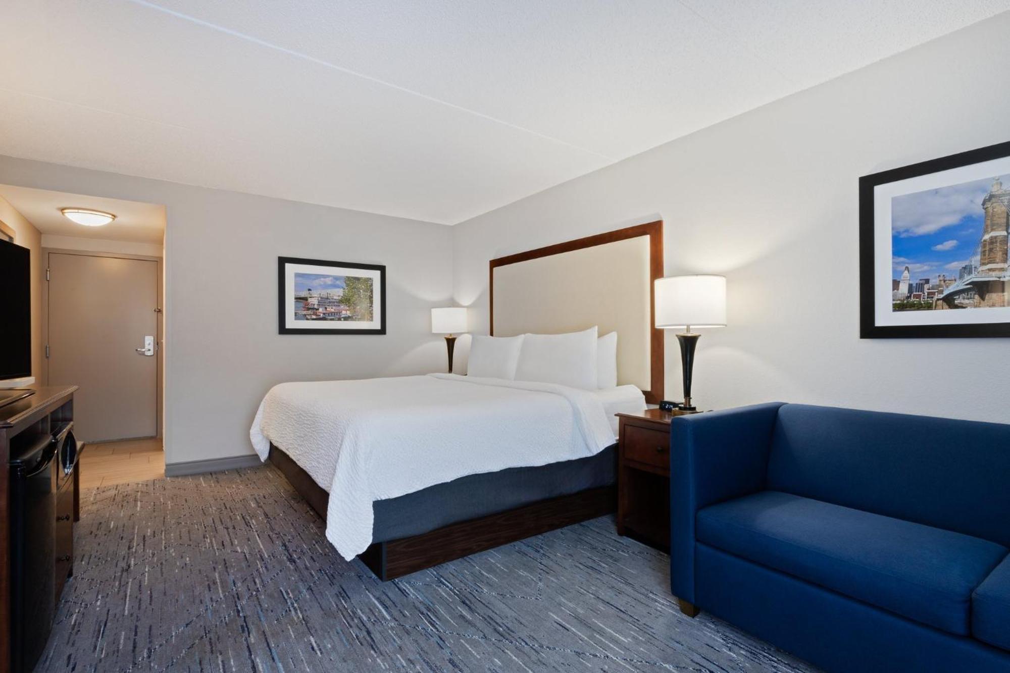 Holiday Inn Express & Suites Cincinnati Riverfront By Ihg Covington Exterior foto