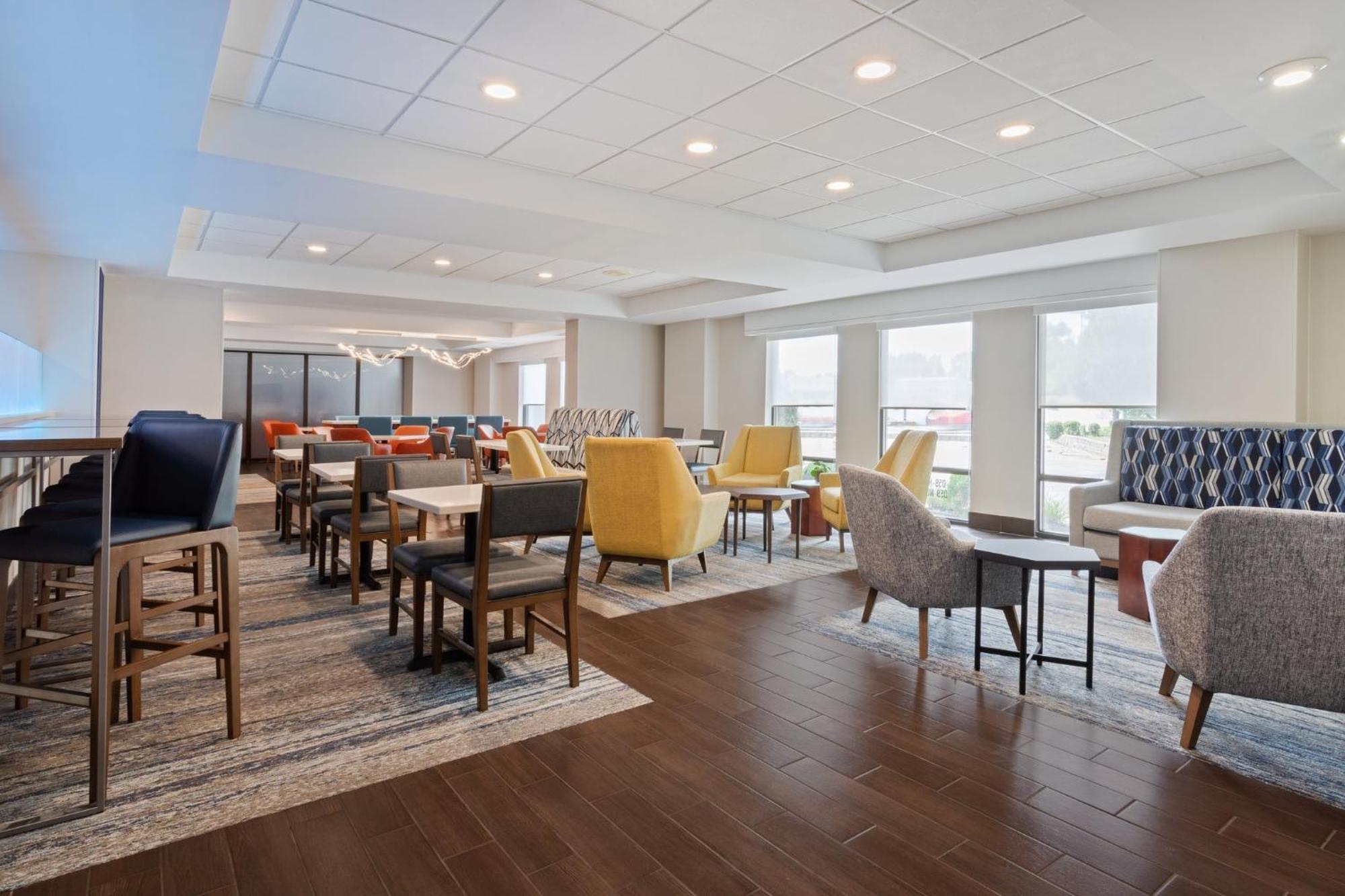 Holiday Inn Express & Suites Cincinnati Riverfront By Ihg Covington Exterior foto