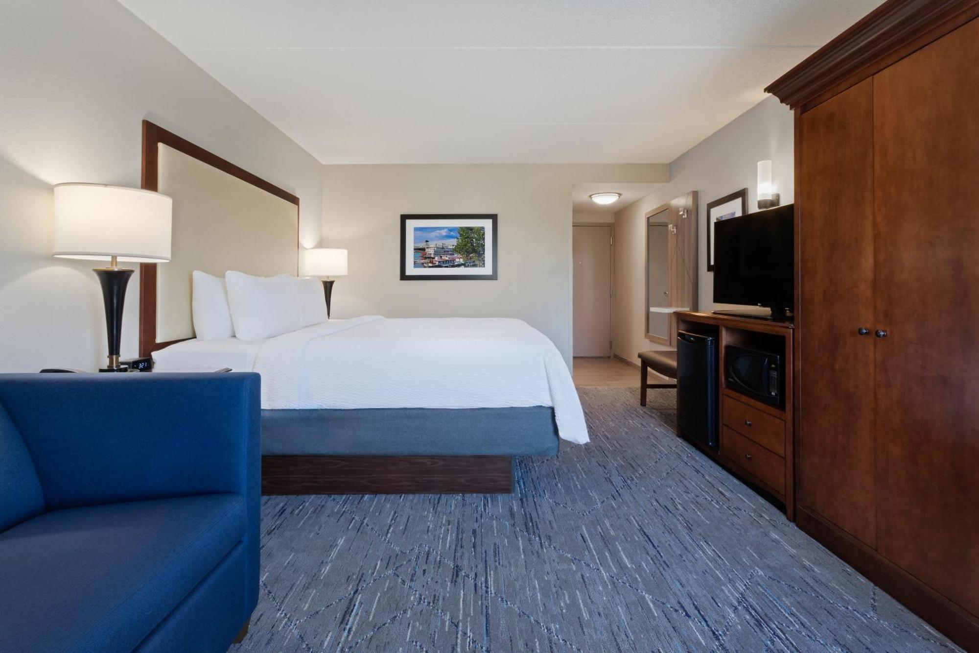 Holiday Inn Express & Suites Cincinnati Riverfront By Ihg Covington Exterior foto