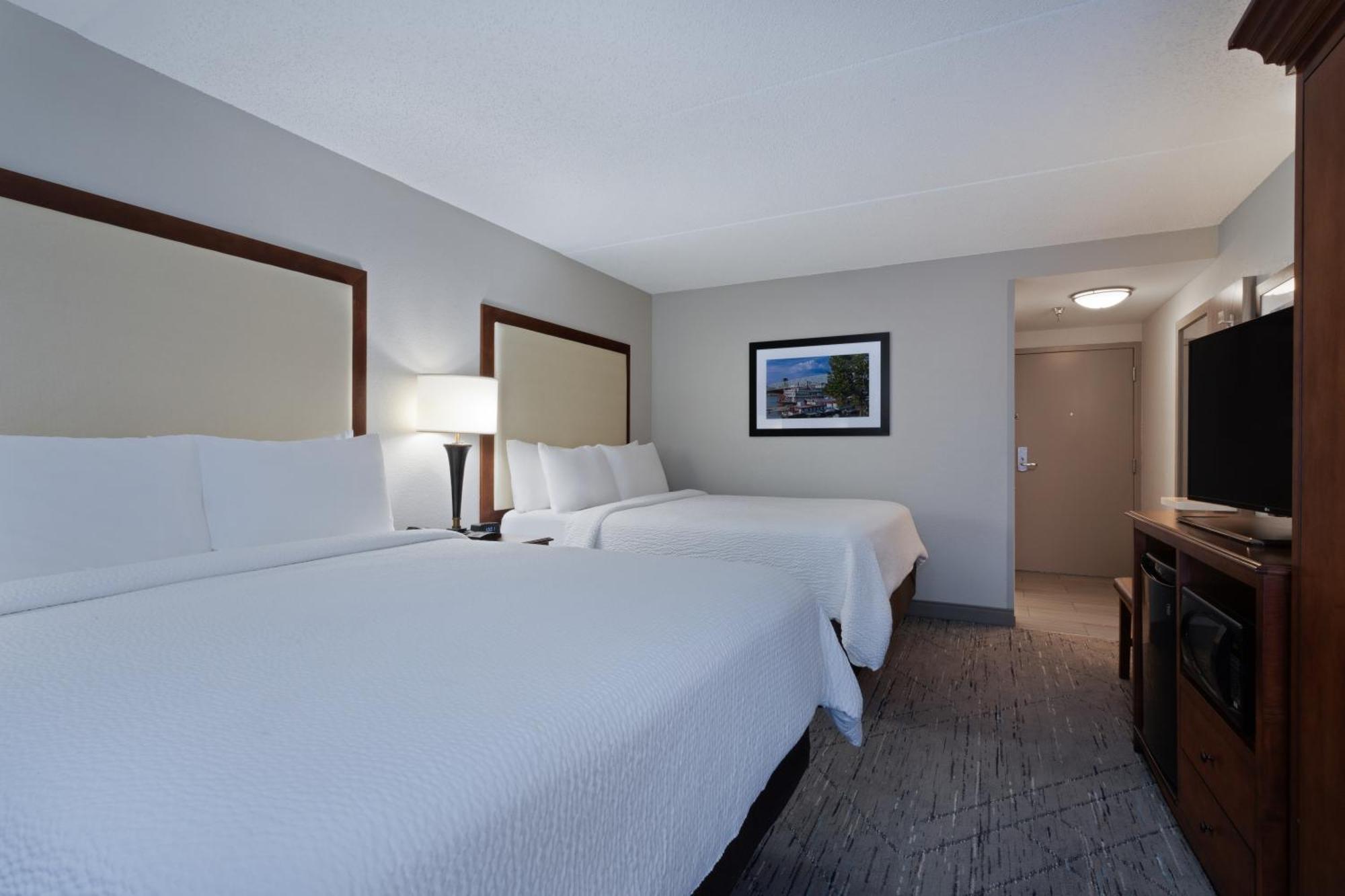 Holiday Inn Express & Suites Cincinnati Riverfront By Ihg Covington Exterior foto